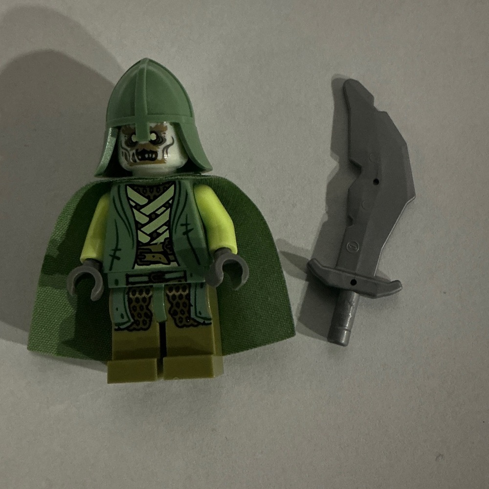 LEGO Minifigure Lord of the Rings Soldier of the Dead + Sword